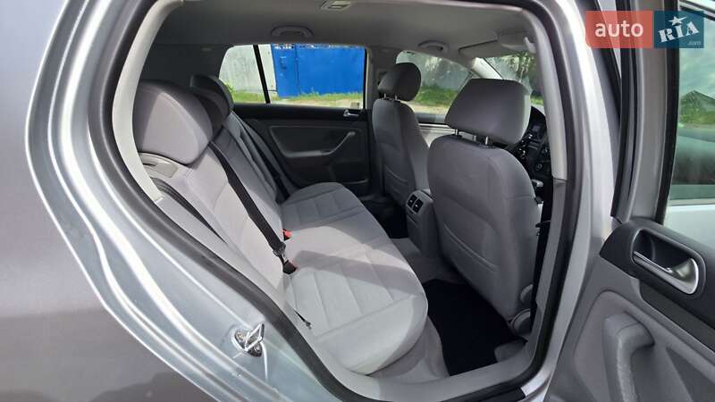 Хэтчбек Volkswagen Golf 2006 в Полтаве