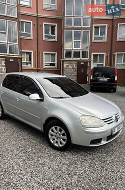 Хэтчбек Volkswagen Golf 2008 в 