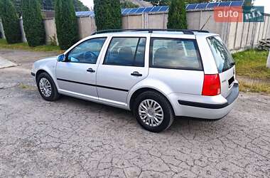Універсал Volkswagen Golf 2001 в Сарнах