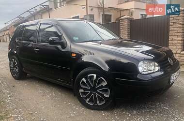 Хетчбек Volkswagen Golf 1998 в Чернівцях