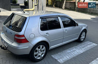 Хетчбек Volkswagen Golf 2002 в  фото 11 Хетчбек Volkswagen Golf 2002 в
