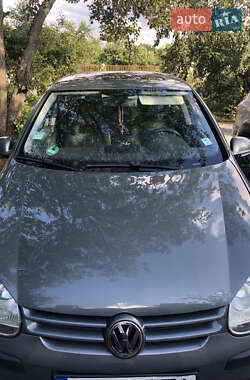 Хэтчбек Volkswagen Golf 2004 в Лозовой