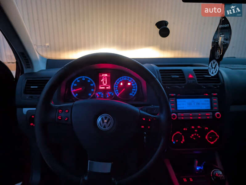 Универсал Volkswagen Golf 2007 в Киеве