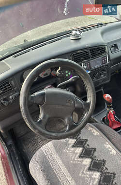 Хэтчбек Volkswagen Golf 1994 в  фото 9 Хэтчбек Volkswagen Golf 1994 в