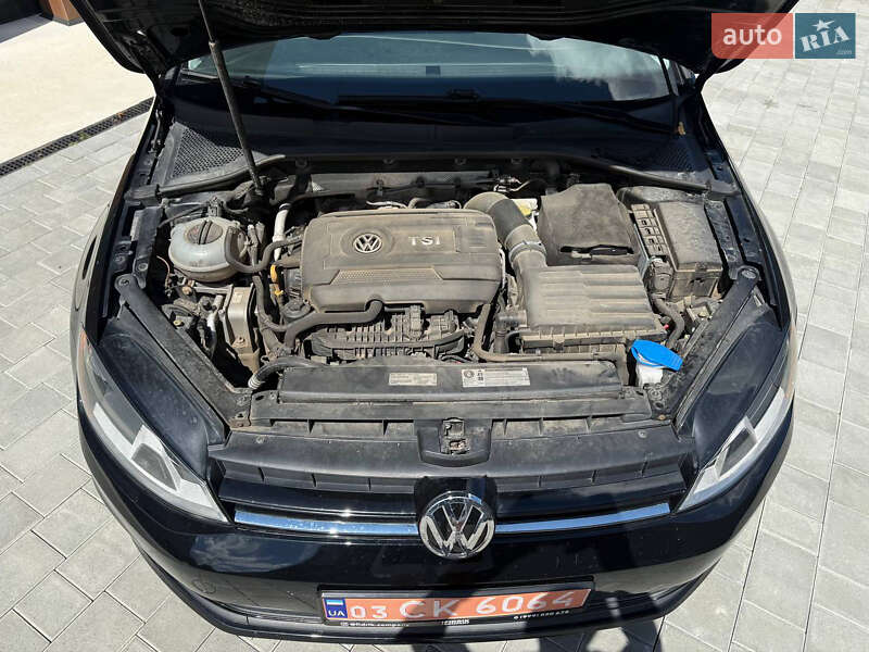 Универсал Volkswagen Golf 2017 в Луцке