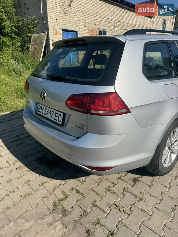 Універсал Volkswagen Golf 2014 в Глухові