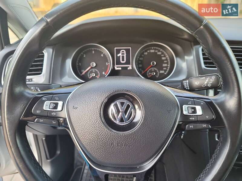 Універсал Volkswagen Golf 2018 в Черкасах