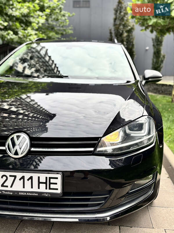 Универсал Volkswagen Golf 2016 в Буче