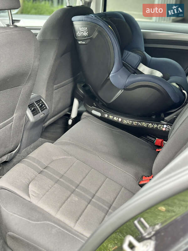 Универсал Volkswagen Golf 2016 в Буче