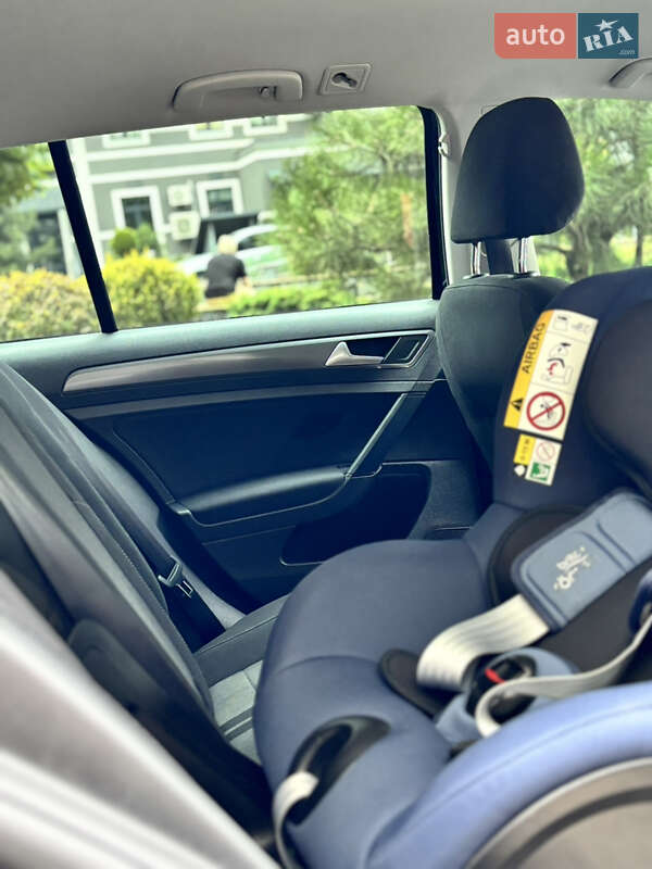 Универсал Volkswagen Golf 2016 в Буче