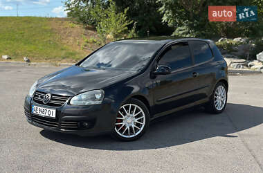 Хэтчбек Volkswagen Golf 2004 в Днепре
