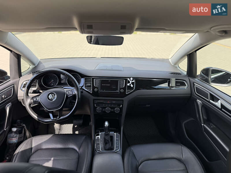 Хетчбек Volkswagen Golf 2016 в Стрию