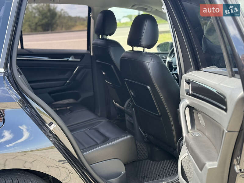 Хетчбек Volkswagen Golf 2016 в Стрию