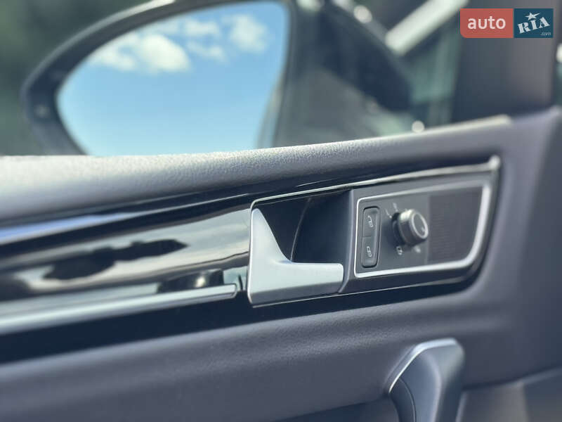 Хетчбек Volkswagen Golf 2016 в Стрию