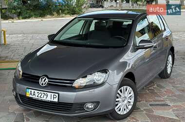 Хэтчбек Volkswagen Golf 2009 в Днепре