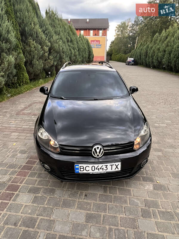Універсал Volkswagen Golf 2010 в Самборі