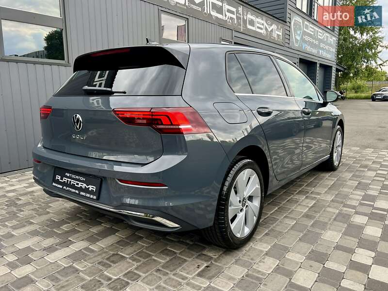Хетчбек Volkswagen Golf 2024 в Києві
