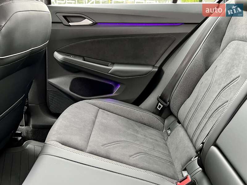 Хетчбек Volkswagen Golf 2024 в Києві
