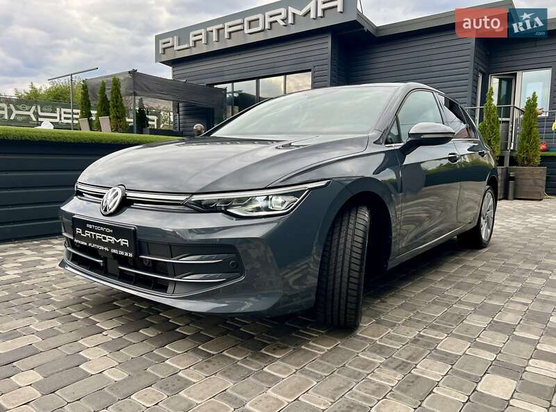 Хетчбек Volkswagen Golf 2024 в Києві