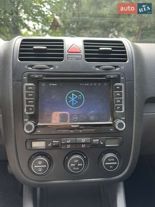 Хетчбек Volkswagen Golf 2008 в Луцьку