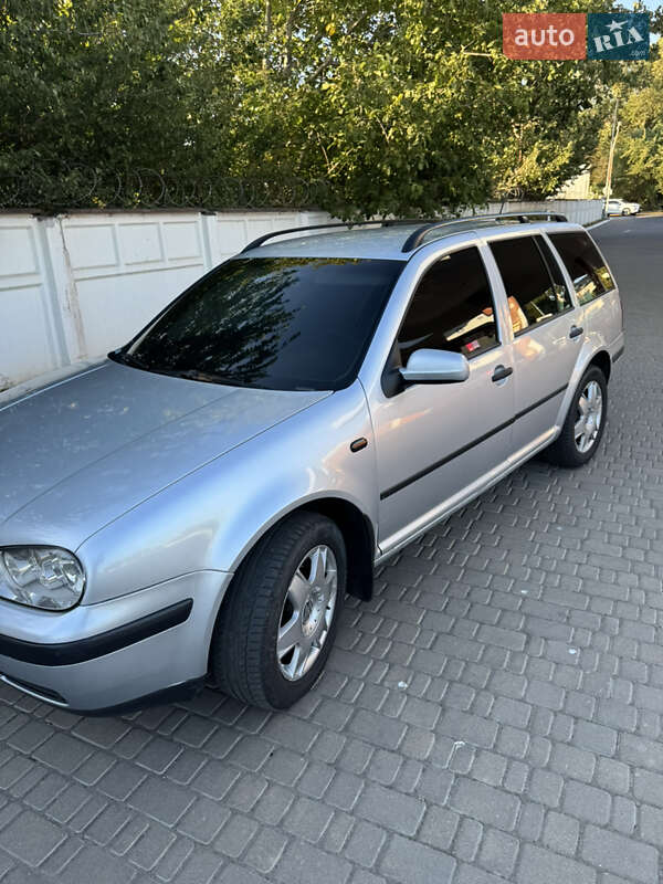 Універсал Volkswagen Golf 2003 в Одесі