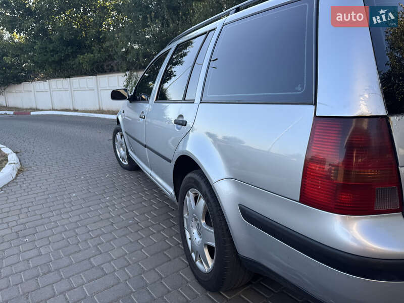 Універсал Volkswagen Golf 2003 в Одесі