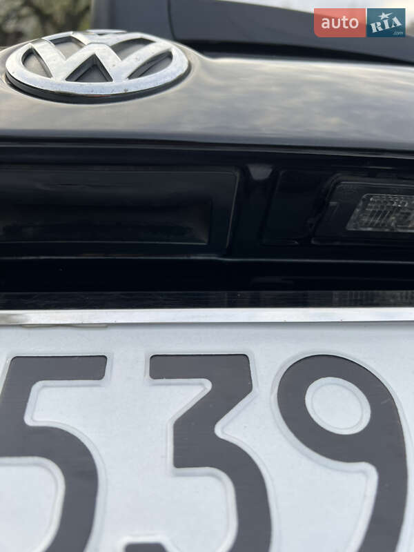 Універсал Volkswagen Golf 2012 в Золочеві