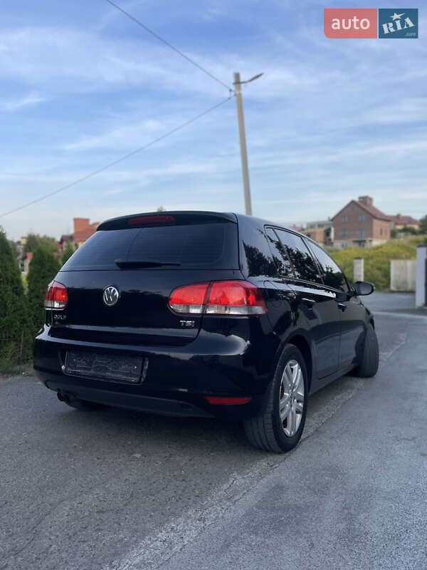 Хетчбек Volkswagen Golf 2010 в Львові
