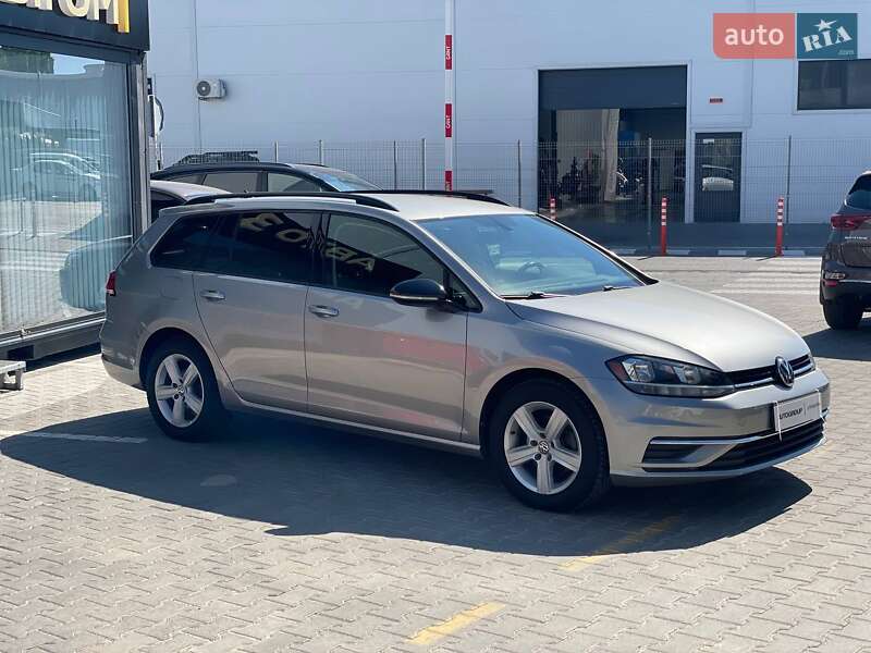Универсал Volkswagen Golf 2019 в Одессе