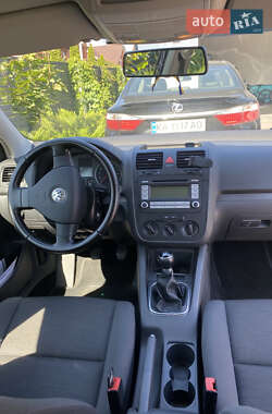 Хетчбек Volkswagen Golf 2007 в  фото 10 Хетчбек Volkswagen Golf 2007 в