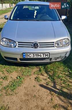 Хетчбек Volkswagen Golf 2003 в Стрию