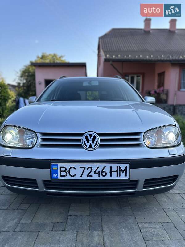 Універсал Volkswagen Golf 2005 в Львові