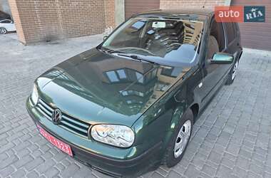 Хетчбек Volkswagen Golf 2001 в Бердичеві