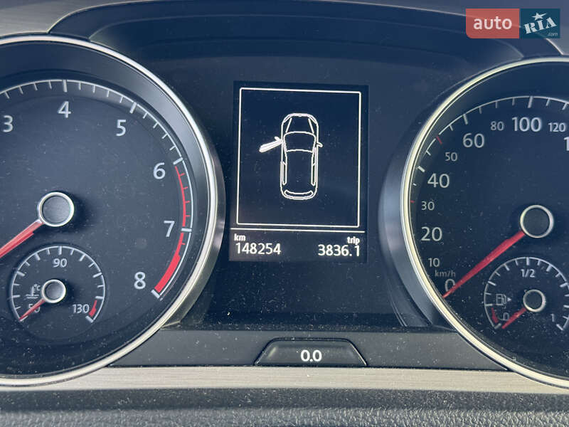 Хетчбек Volkswagen Golf 2015 в Львові