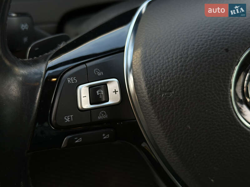 Універсал Volkswagen Golf 2017 в Ужгороді