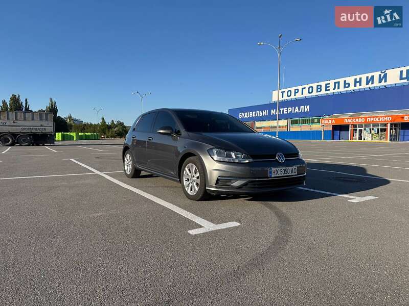 Хэтчбек Volkswagen Golf 2017 в Каменец-Подольском