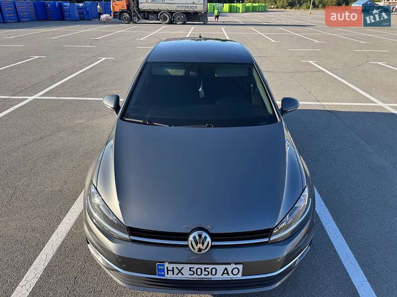 Хэтчбек Volkswagen Golf 2017 в Каменец-Подольском