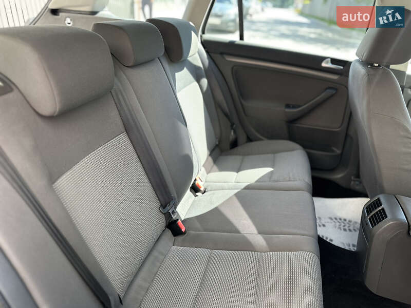 Универсал Volkswagen Golf 2007 в Виннице