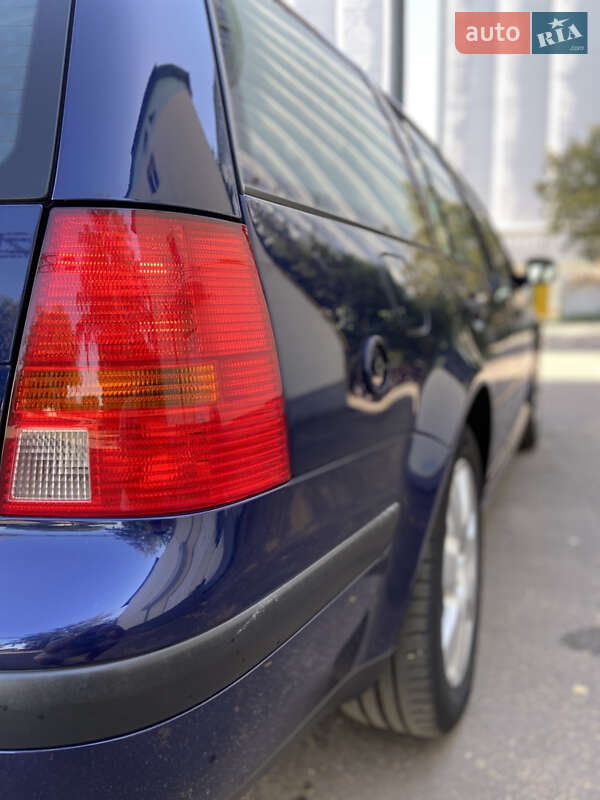 Универсал Volkswagen Golf 2001 в Радивилове