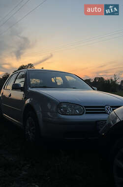 Хетчбек Volkswagen Golf 2003 в Тернополі