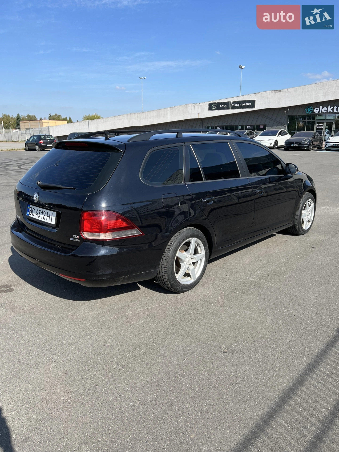 Volkswagen Golf 2012 VIN WVWZZZ1KZCM701780 фото оголошення 2 з 13