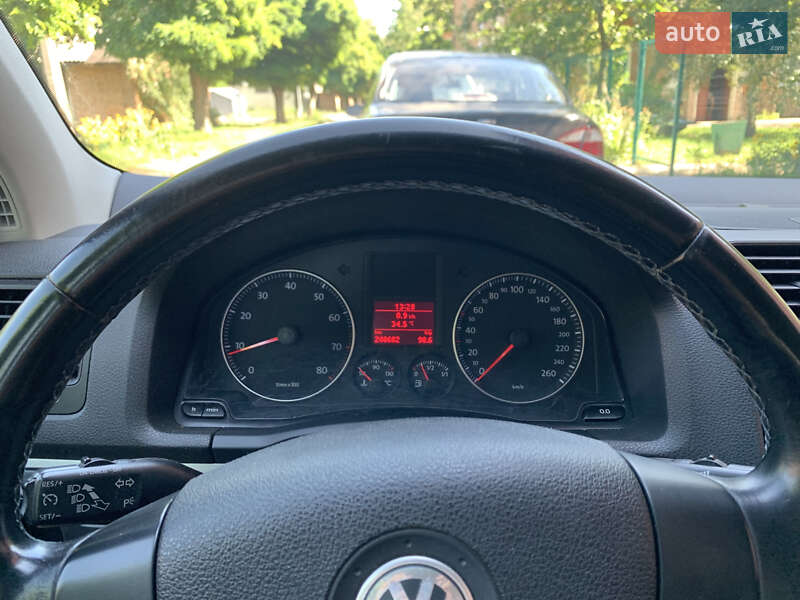 Хэтчбек Volkswagen Golf 2007 в Полтаве