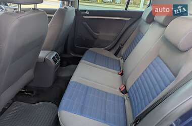 Хэтчбек Volkswagen Golf 2007 в 