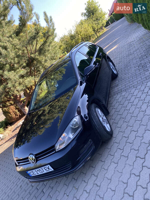 Універсал Volkswagen Golf 2013 в Чернівцях