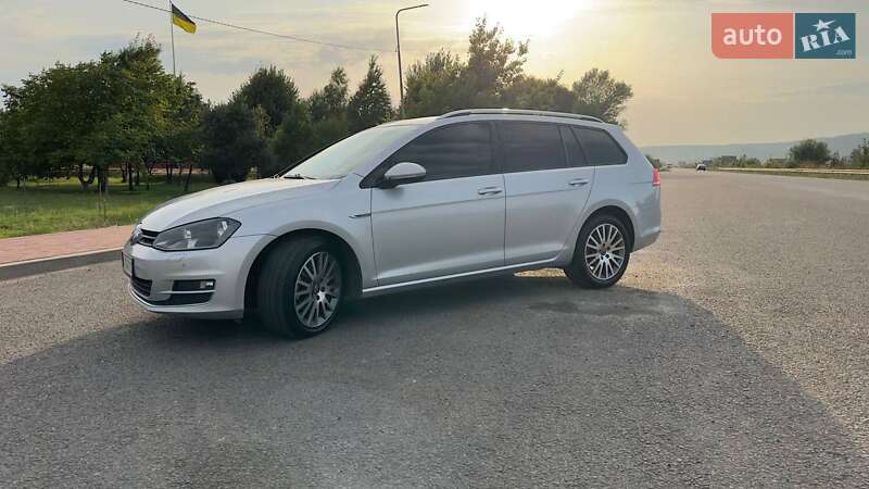 Універсал Volkswagen Golf 2015 в Хусті