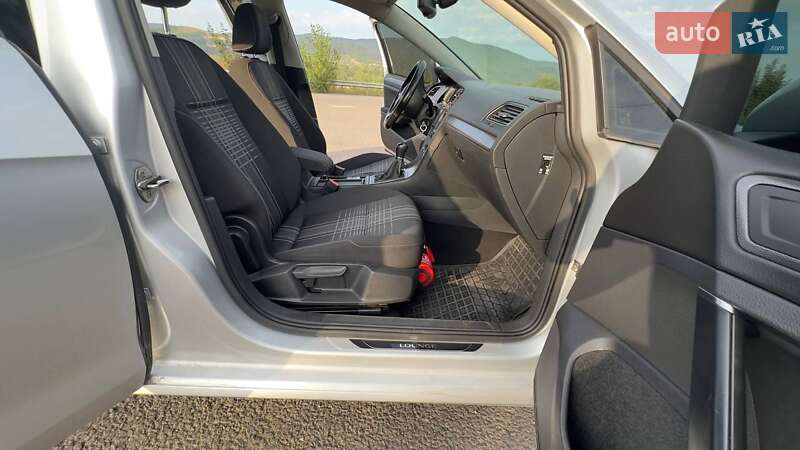 Універсал Volkswagen Golf 2015 в Хусті