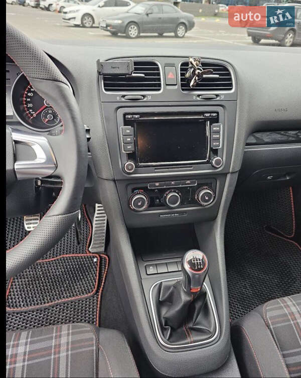 Хетчбек Volkswagen Golf 2012 в Любашівці