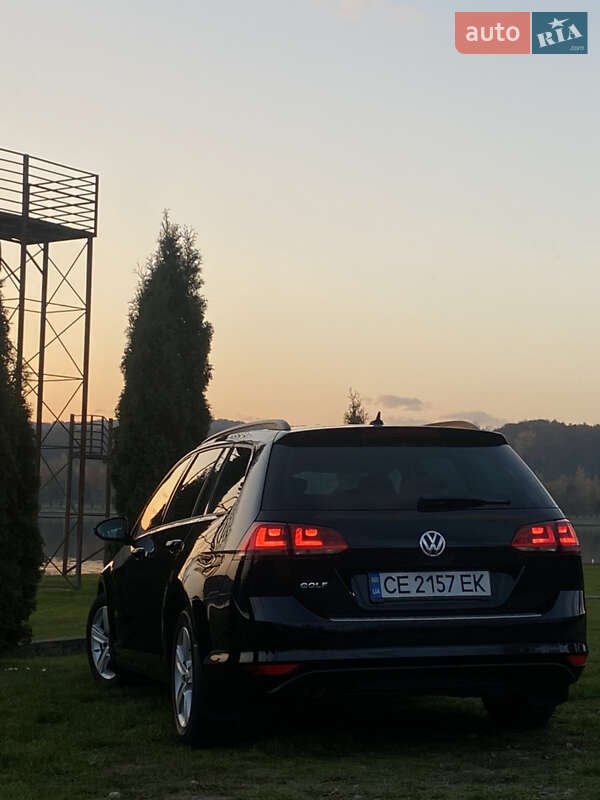 Універсал Volkswagen Golf 2013 в Чернівцях