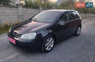 Хетчбек Volkswagen Golf 2005 в Рівному