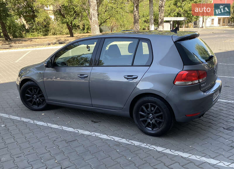 Хетчбек Volkswagen Golf 2010 в Одесі